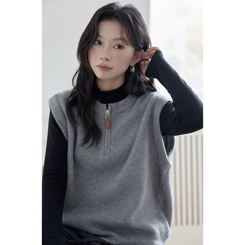 【Cashmere Family】Women's Stylish Versatile Knit Vest, Sleeveless Sweater, Layered Vest, Thickened Cardigan 【Cashmere Family】Women's Stylish Versatile Knit Vest, Sleeveless Sweater, Layered Vest, Thickened Cardigan