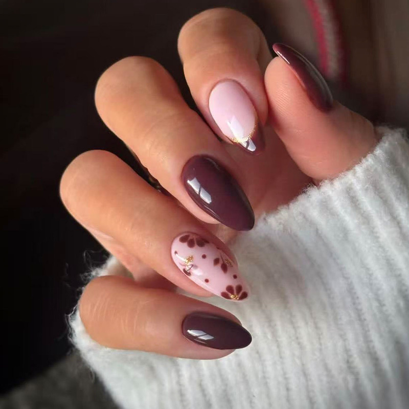 Medium-length almond-shaped autumn press-on nails in deep red French style with cute floral designs and gold glitter, 24-piece set of fake nails Medium-length almond-shaped autumn press-on nails in deep red French style with cute floral designs and gold glitter, 24-piece set of fake nails
