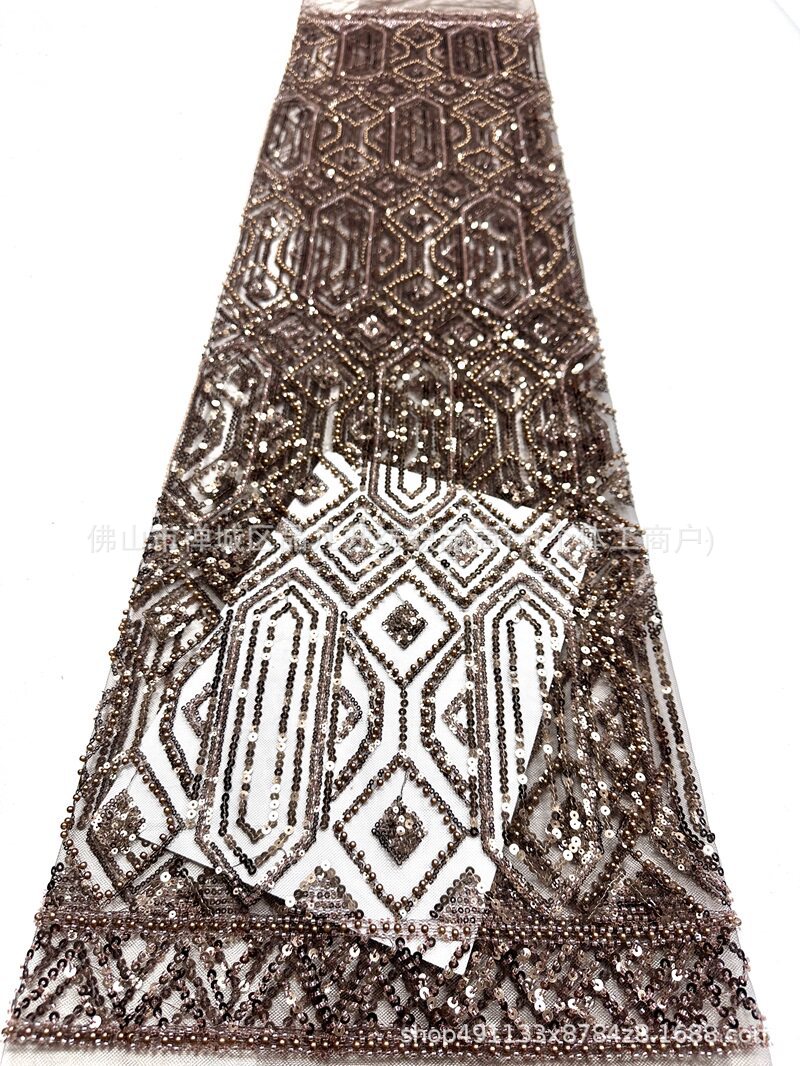 Oriente Medio Gaoding industria pesada bordada tela de brindis ropa de tela fábrica de venta directa de alta gama sequinilla bordada tela