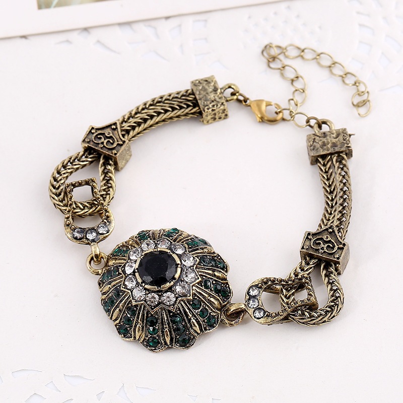 Vintage Bohemian Jewelry Alloy Diamond Bracelets Wholesale display picture 4