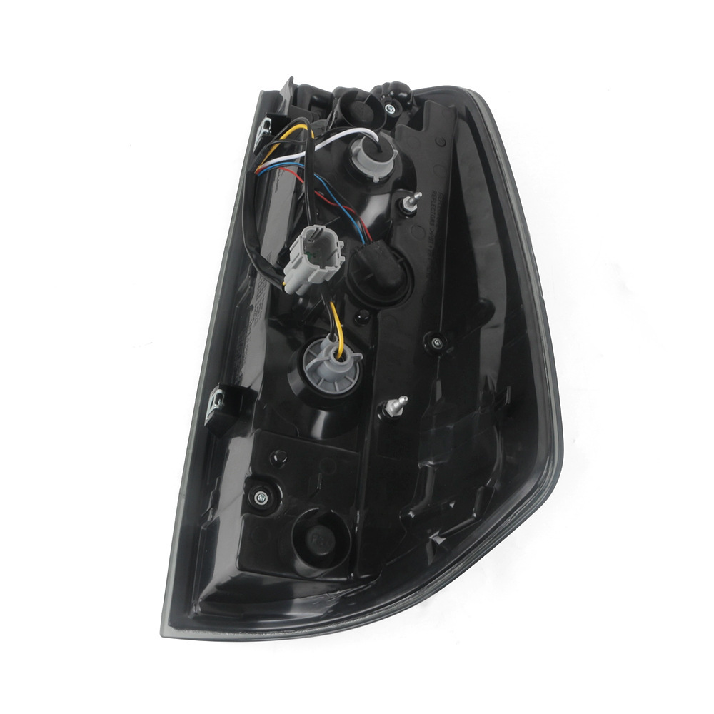Aplicable a Zhengzhou nuevo Nissan 17 - 22 Navara conjunto de luz trasera luz de freno luz trasera pickup 6