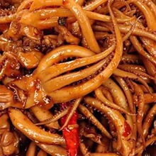 香辣鱿鱼零食小吃休闲食品批发即食海鲜熟食好吃的麻辣铁板鱿鱼须