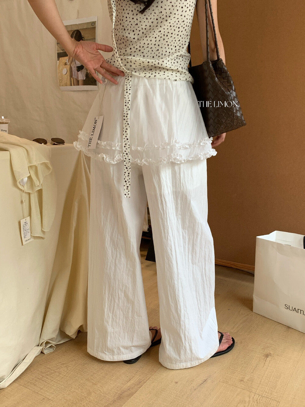 Quần culottes nữ ống rộng cạp cao phong cách Hàn Quốc, thiết kế giả hai lớp viền bèo nhún — màu trắng, màu xám, màu kaki chi tiết 20