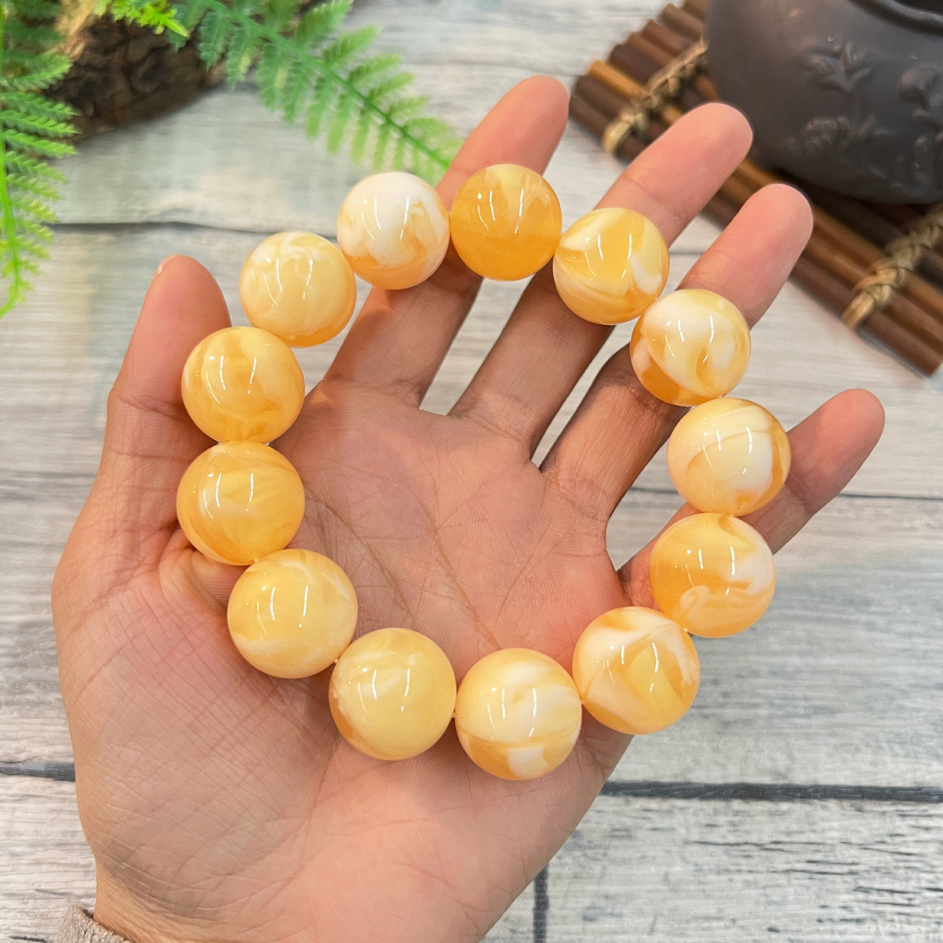 natural Beeswax Hand string The two generation Hand string Bead Lap men and women Beads Amber Bracelet wholesale