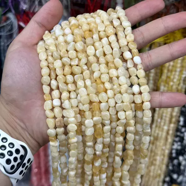 [米黄玉]