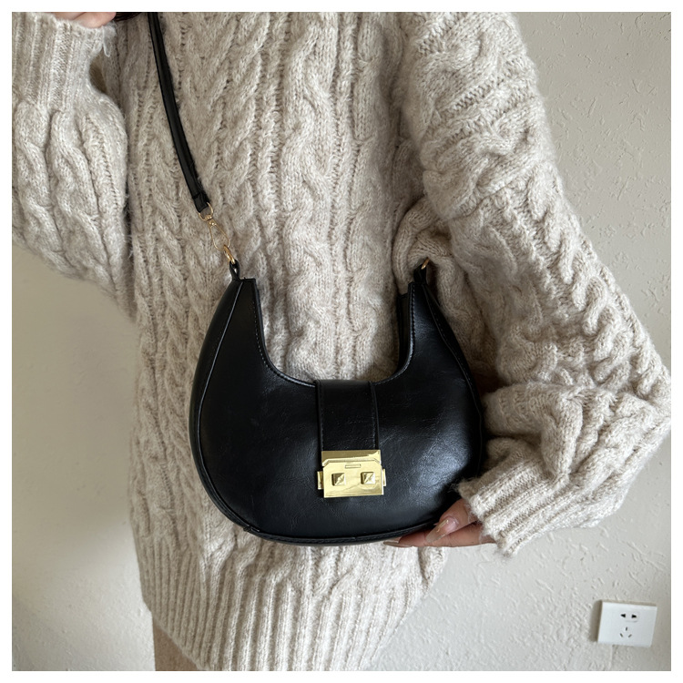 Nuova borsa a tracolla minimalista per donna, versione coreana, borsa sotto le ascelle dolce e straniera, tendenza invernale popolare, borsa da donna a forma di mezzaluna_voghion.com