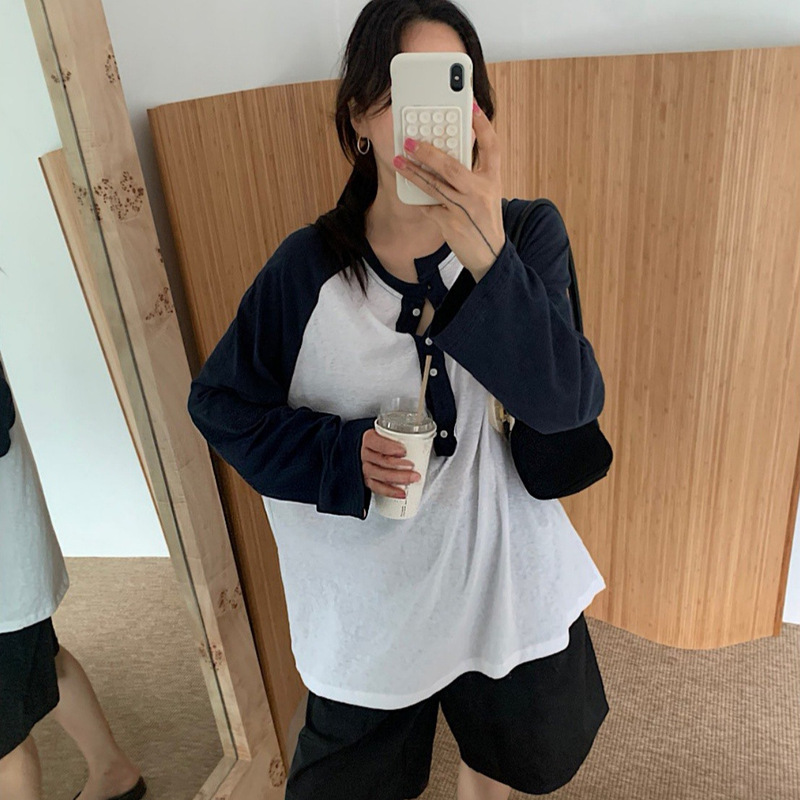 Now available: Korean designer De*nti's Henry collar color-blocked raglan sleeve long-sleeve T-shirt, Korean-style women's casual top Now available: Korean designer De*nti's Henry collar color-blocked raglan sleeve long-sleeve T-shirt, Korean-style women's casual top