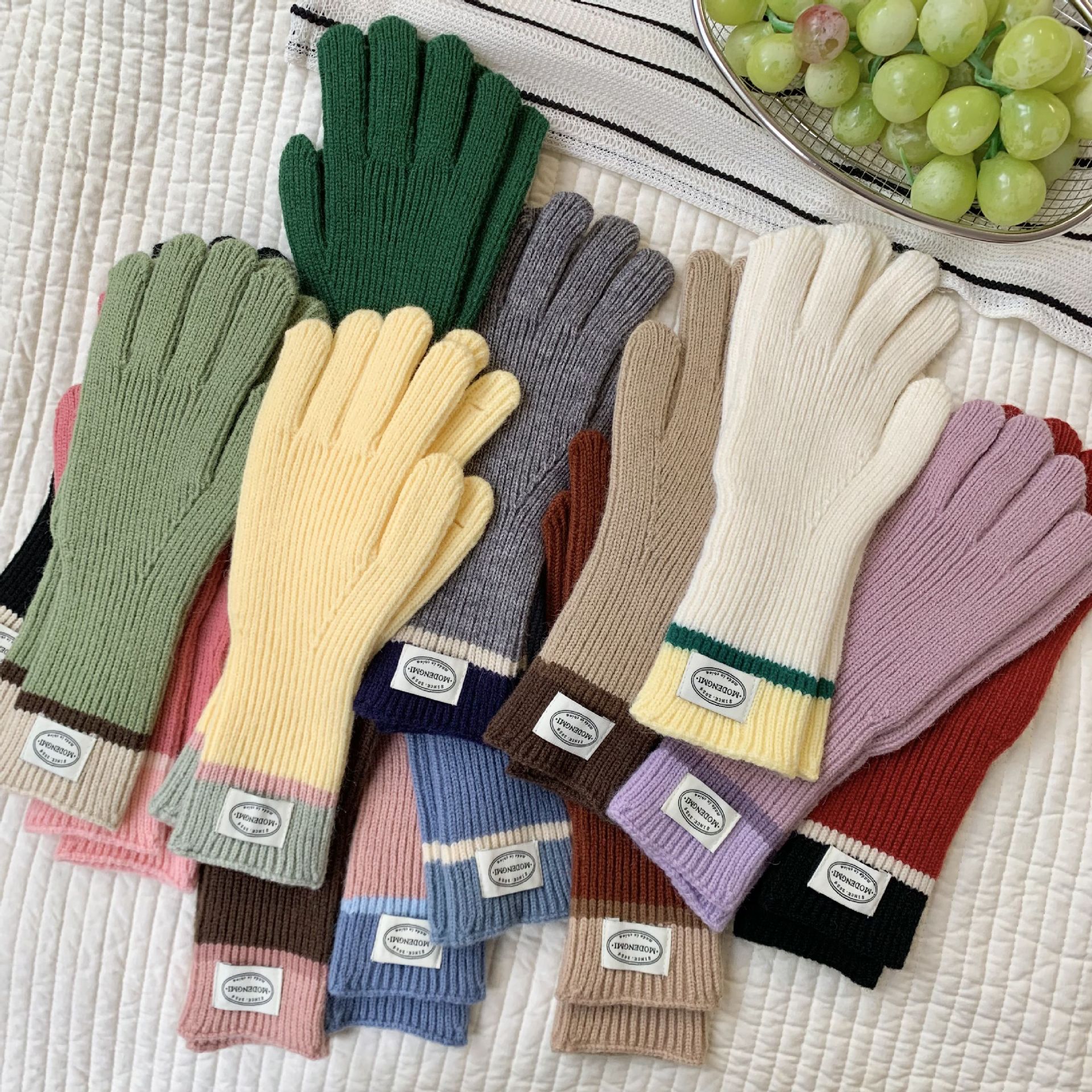 Guantes gruesos y alargados 2025 otoño y invierno color de dedos de fuga de dedos de pantalla táctil para montar guantes de punto calientes al por mayor