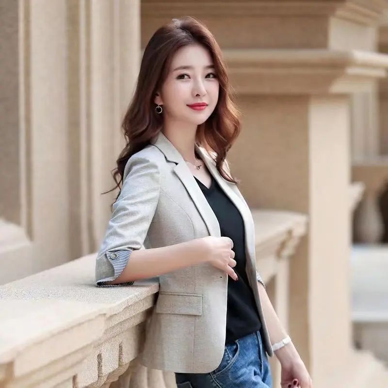 Small Suit Jacket Women's 2025 New Korean Style Small Men's Seven-point Sleeve Professional Wear Slim-fit Fashionable Suit Jacket