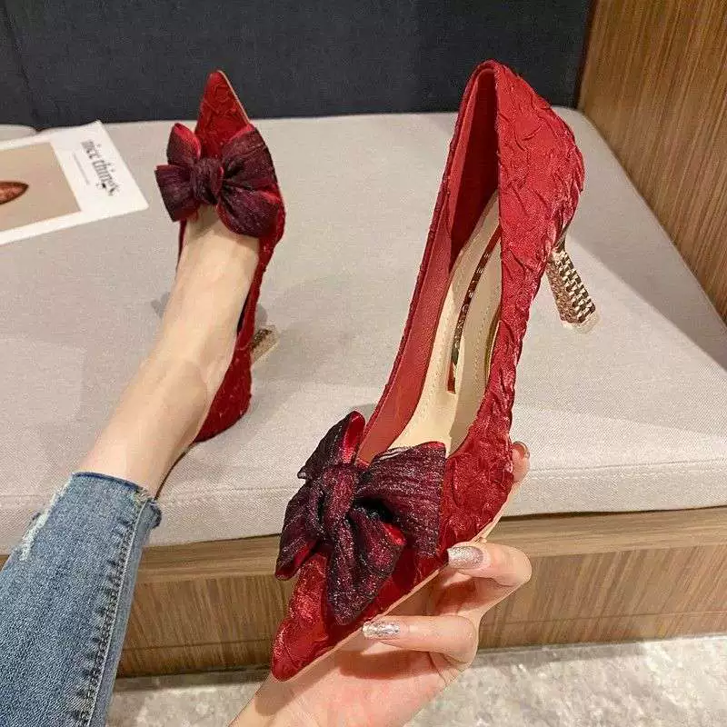 Свадебные туфли Xiuhe, свадебное платье, два варианта ношения, красные туфли на высоком каблуке в китайском стиле, новые весенние туфли на шпильке с острым носком и бантом