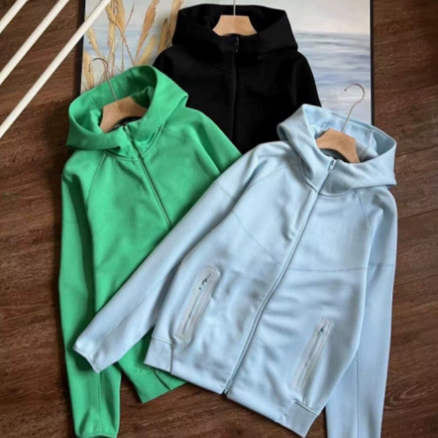 2024 Весна и осень Дышащие виды спорта Дышащие мужские трехцветные куртки с капюшоном на молнии 8454