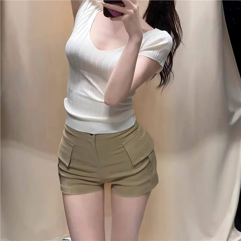 American Retro Style Hip-Enhancing Work Shorts for Women, New Spring Khaki Color Slim-Fit Hip-Hugging Hot Pants for Outerwear