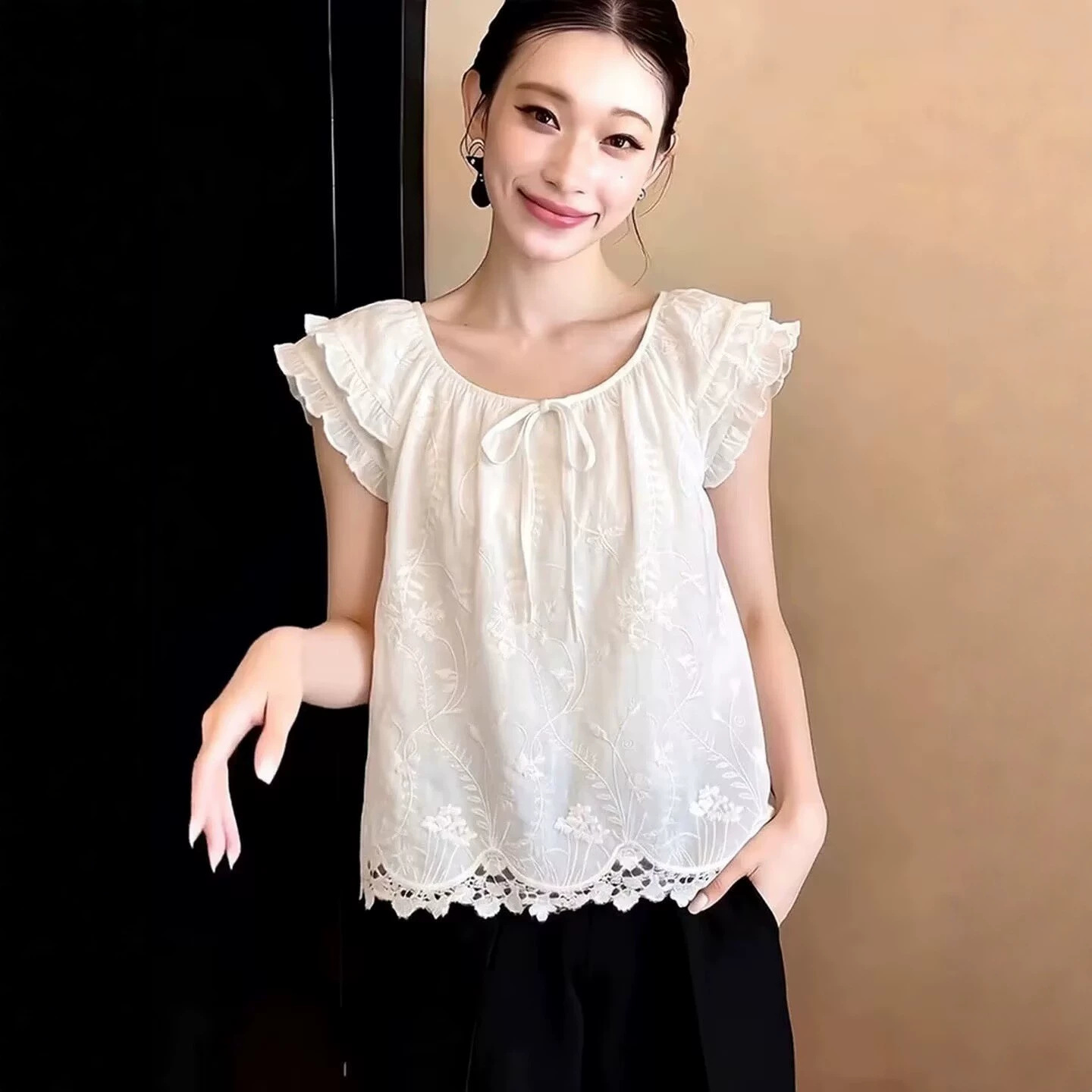 Áo sơ mi nữ tay phồng thêu hoa kiểu Nhật cổ tròn — trắng chi tiết 3