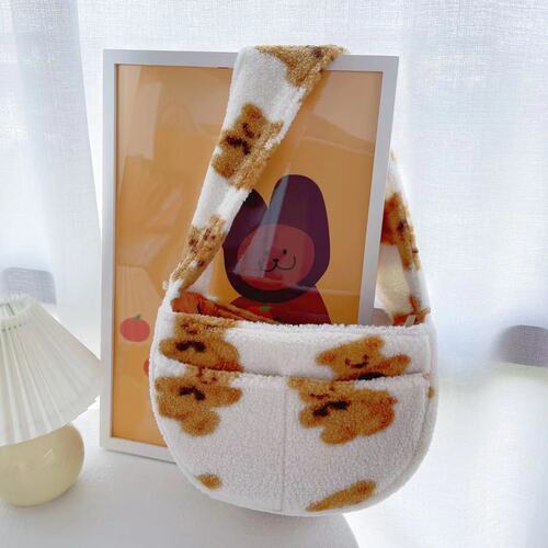 Pet portable cross-body backpack to keep warm and windproof Teddy Bichon Schnauzer Pomeranian small and medium-sized pet manufacturer