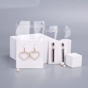 С�Ʒ���b����ճ��͸���������朶��ָ���b���L�l��ڴ�