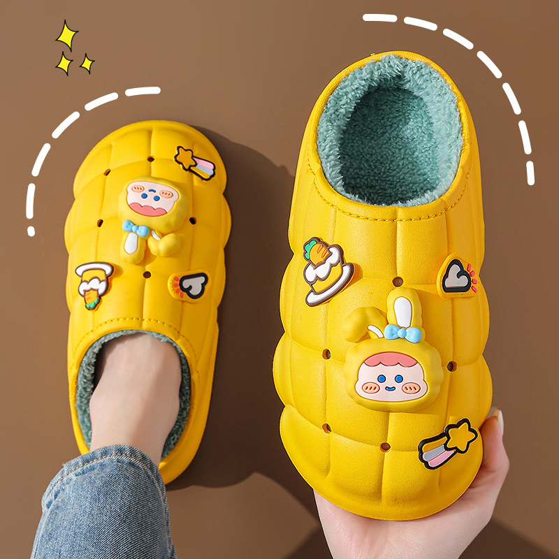Pareja de invierno Zapatillas de algodón bolsa de mujer talón forrado de lana cálido hogar peludo dibujos animados impermeable slip-on zapatos de algodón de suela gruesa hombres