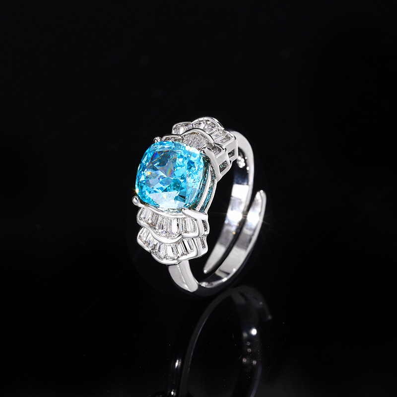 Joyas de Zhuang Shengsheng, incrustaciones de cobre, venta caliente, diamantes de alto carbono, flores de hielo, anillos de corte, lazos, diamantes, piedras principales 8*8