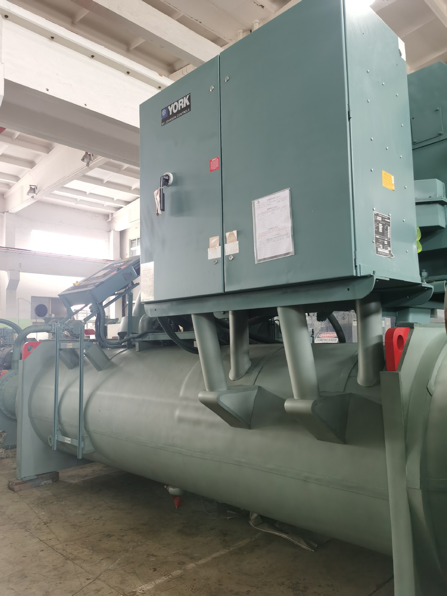 约克离心（变频）YKK8K4H95CW/RP22离心机出售与出租 3516kw