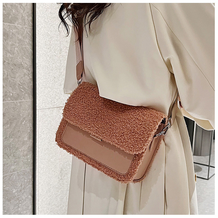 The 2024 new Korean-style trendy square lambskin patchwork single-shoulder crossbody bag is a fashionable and cute small square bag for girls undefined