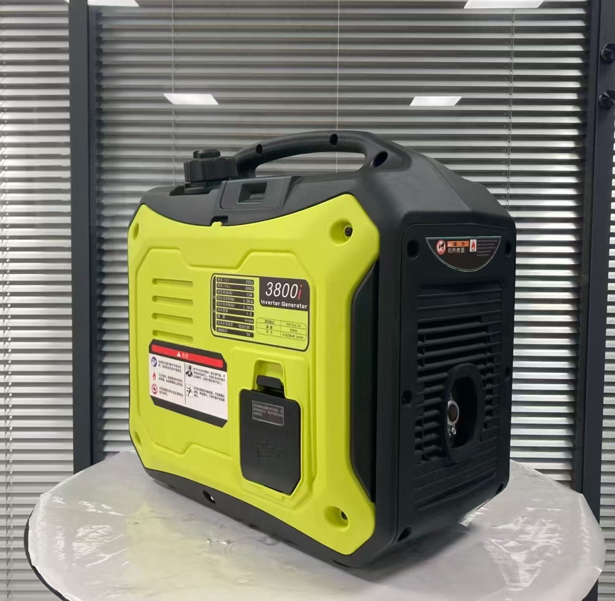 Portable Silent Gasoline Generator for Outdoor Camping, Home Use, and Street Selling 2/3KW Generator