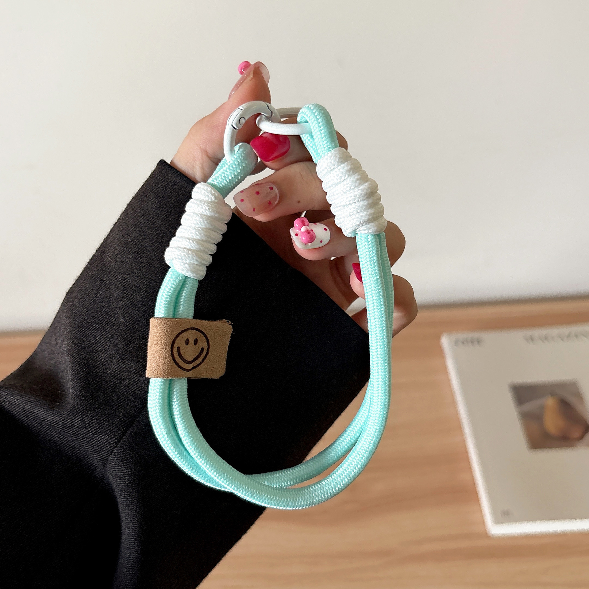 Double ring smiley-light blue