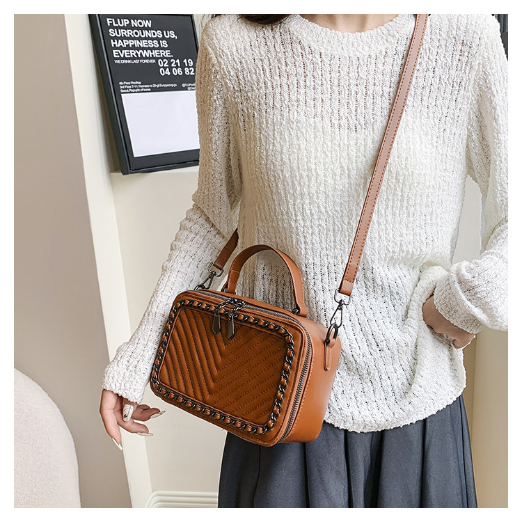 Women's 2023 Small Fragrant Wind Weaving Chain Single Shoulder Crossbody Bag Embroidered Thread Chain Handheld Small Square Bag_voghion.com