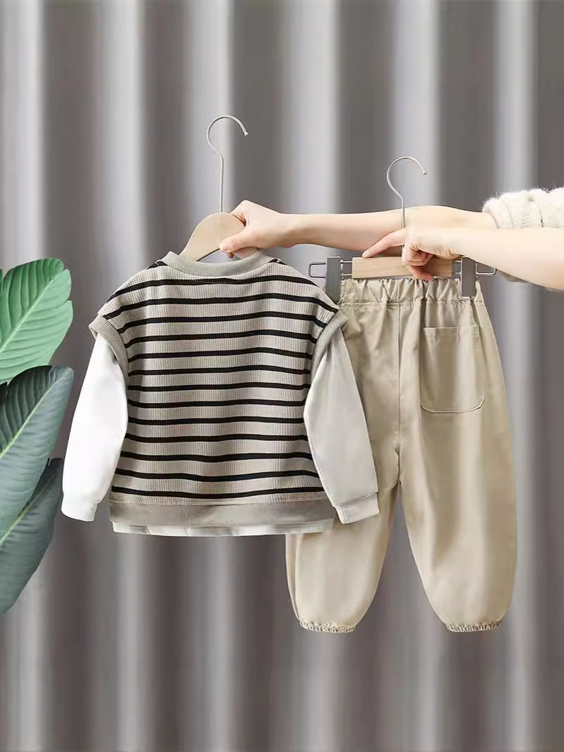 5854 traje de chaleco a rayas para niños 2024 nuevo traje de primavera y otoño estilo occidental bebé casual traje de tres piezas otoño para niños