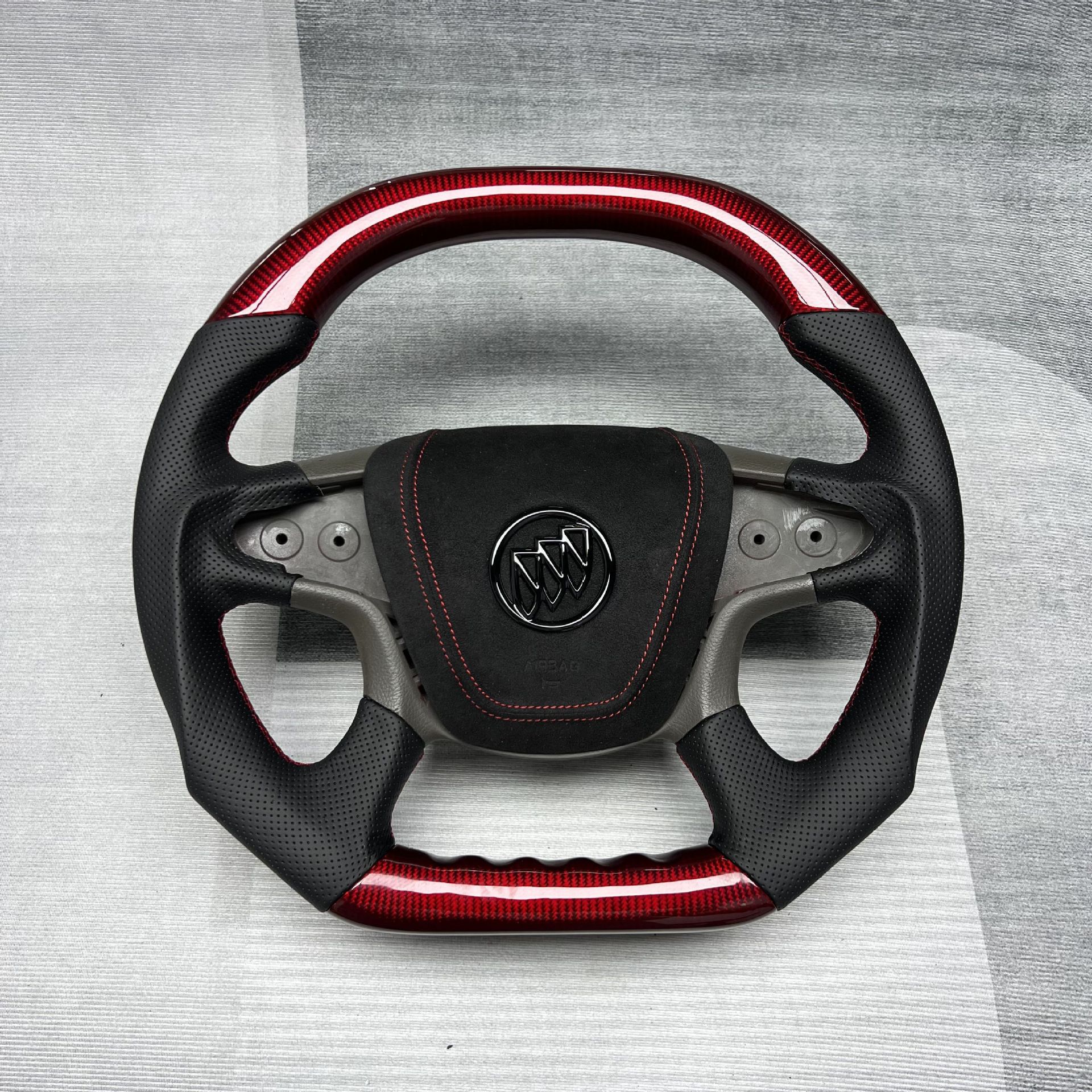 Factory Customized Carbon Fiber Car Steering Wheel Modification Suitable for Buick Chevrolet/Lacrosse/Lacrosse/Glacier
