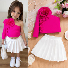 �羳�ļ��¿�б�I¶�米��Ůͯ�ٴ����w�������£���ɫ����ȹ���l