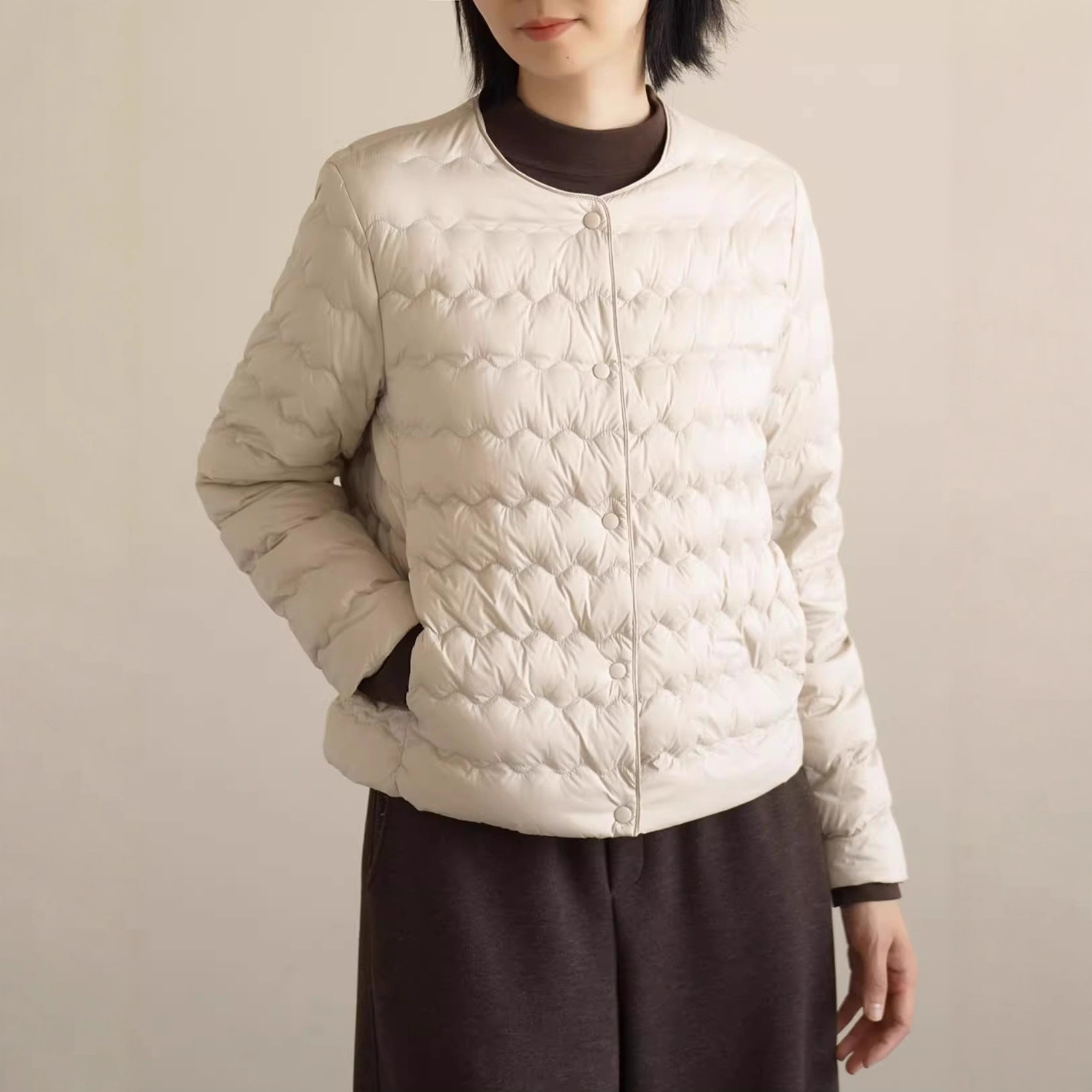 White Goose down Lightweight down Jacket Inner Shirt Versatile Simple Lightweight Round Neck to V Neck 2025 Winter New Style for Women