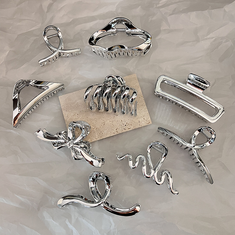 2024 New silver Irregular Large Plastic Shark Clip Light Luxury High-end Back Head and Ponytail Headwear for Women