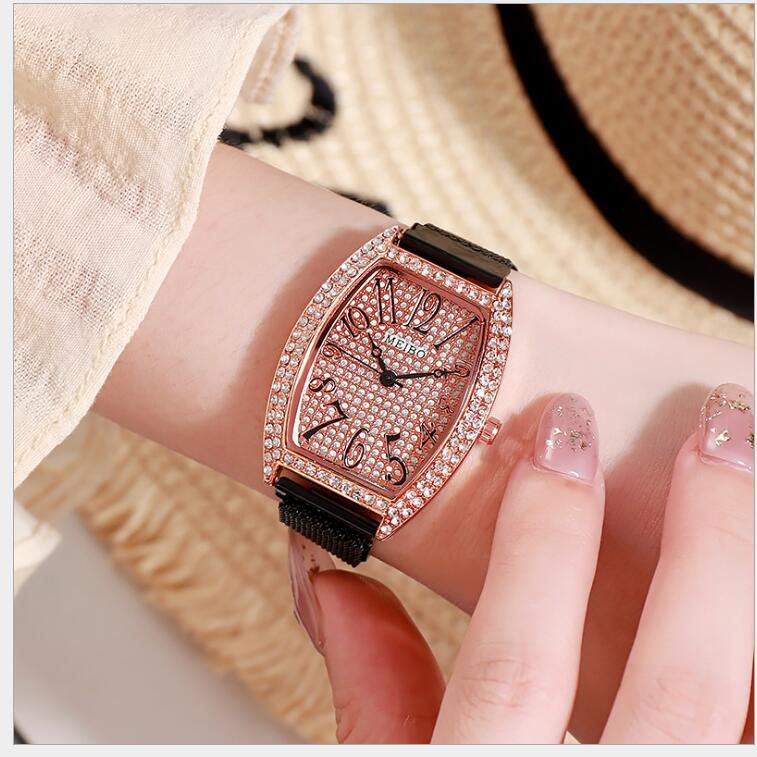 2024 Vendita diretta Tiktok popolare maglia magnetica con scatola del vento con orologio al quarzo_voghion.com