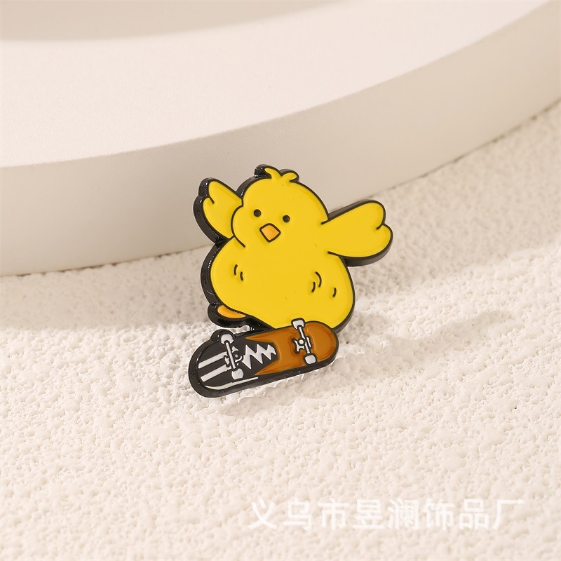 爆款可爱鸭子运动合金胸针创意卡通服饰配件徽章ins饰品装饰别针|undefined