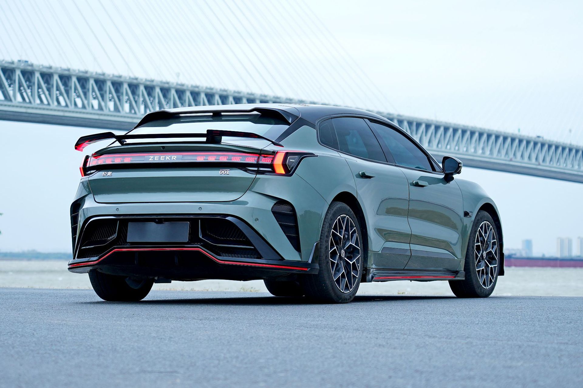 Suitable for 21-26 model Zeekr 001 DC model wide-body modification front spoiler, side skirts, rear lip, and sporty rear wing kit