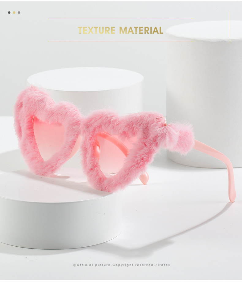 2022 summer new plush sunglasses European and American style love gradient pink glasses funny heart sunglasses_voghion.com