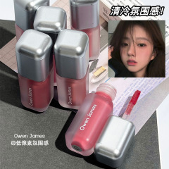 Owen James小銀管唇釉薬マット霧面ベルベット色落ちしにくい白口紅学生唇釉薬卸売り