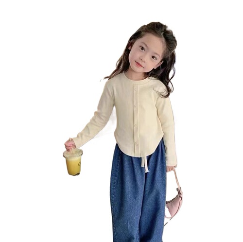 Children's Autumn Plain Color Long-Sleeve Knit Base Shirt for Girls, made of plush elastic material, sweet and trendy winter top for babies