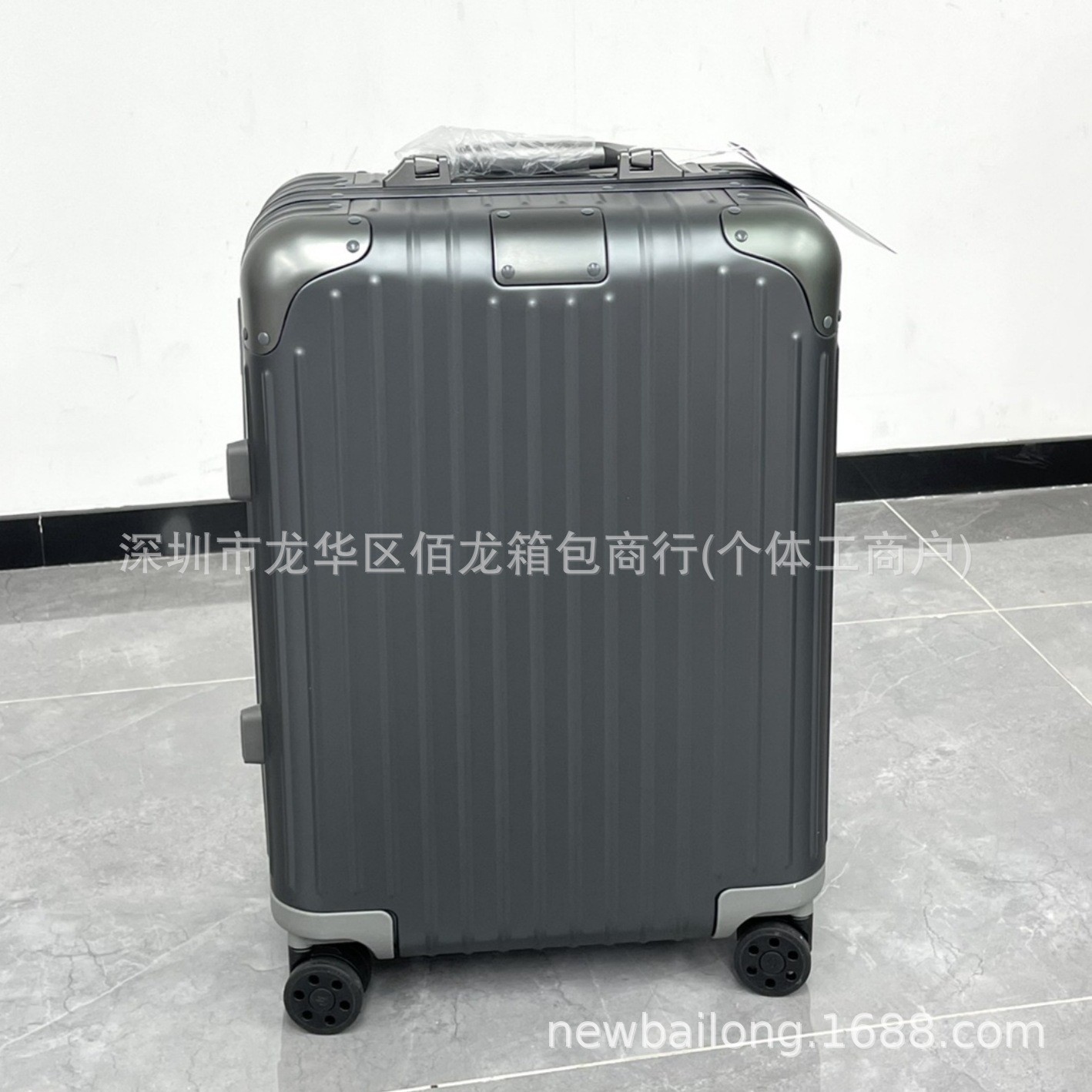 Mercury gray (007 lock) / 21inch (carry-on suitcase)