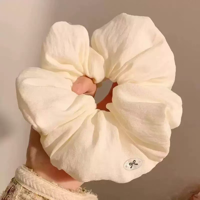 韓国系の清新で甘い青と白の格子のさくらんぼのスカーフの髪輪の女性のシンプルな気質の大きい腸の輪の頭のひもの髪飾り|undefined