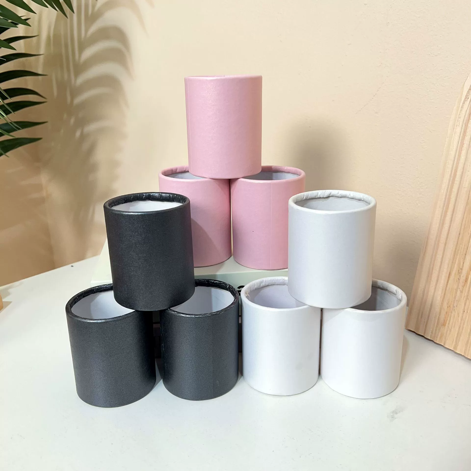 Мини-цветочное ведро обнимает ведро цветочного искусства