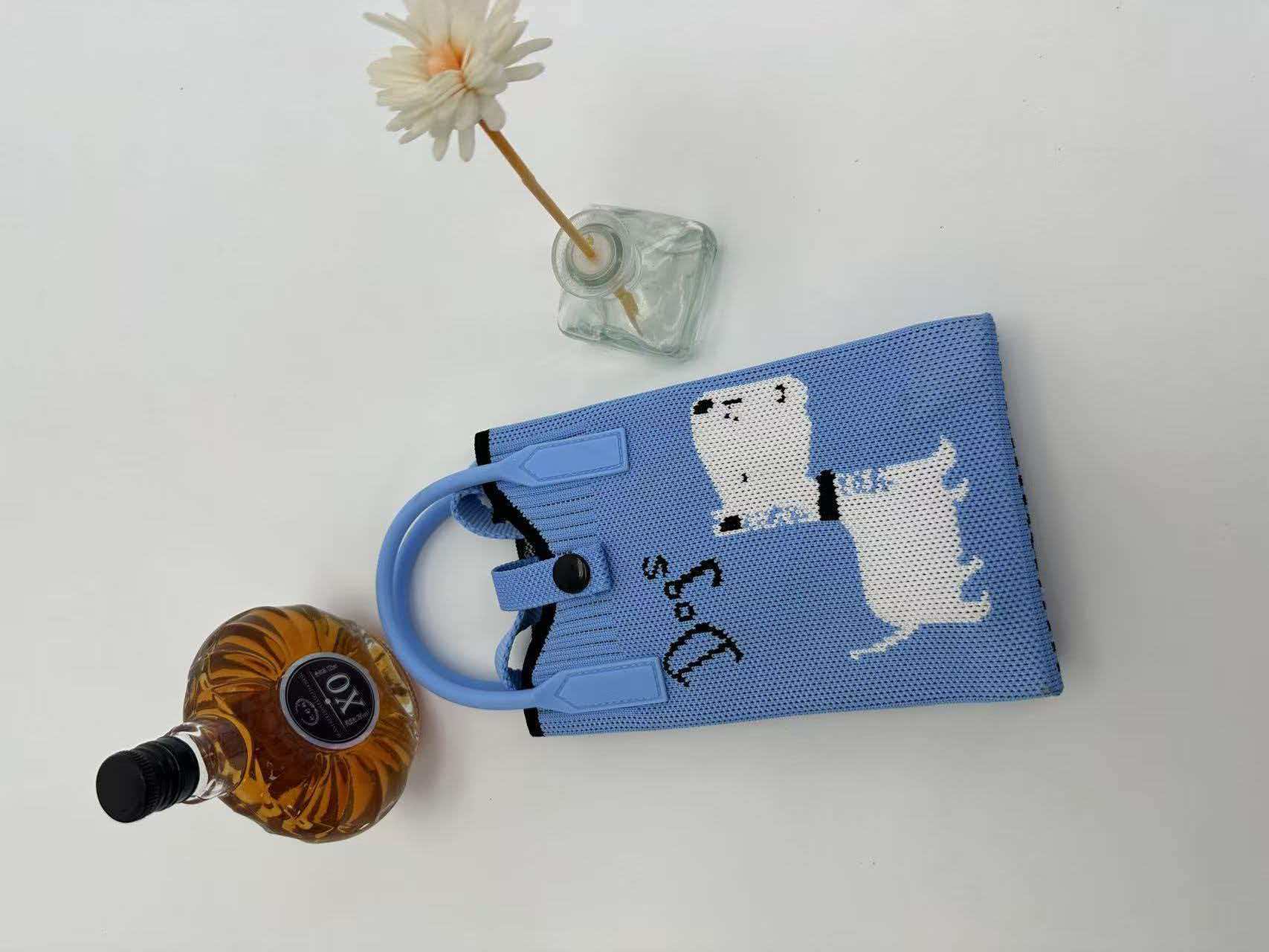 Cartoon Graphic Knit Compact Phone Crossbody Bag 33