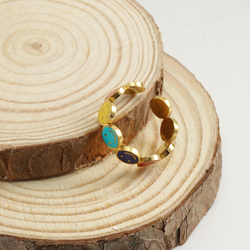 Anillo de acero inoxidable transfronterizo con diseño de ojo turco, estilo europeo y americano, dulce y genial, chapado en titanio con oro de 18k, joyería al por mayor.