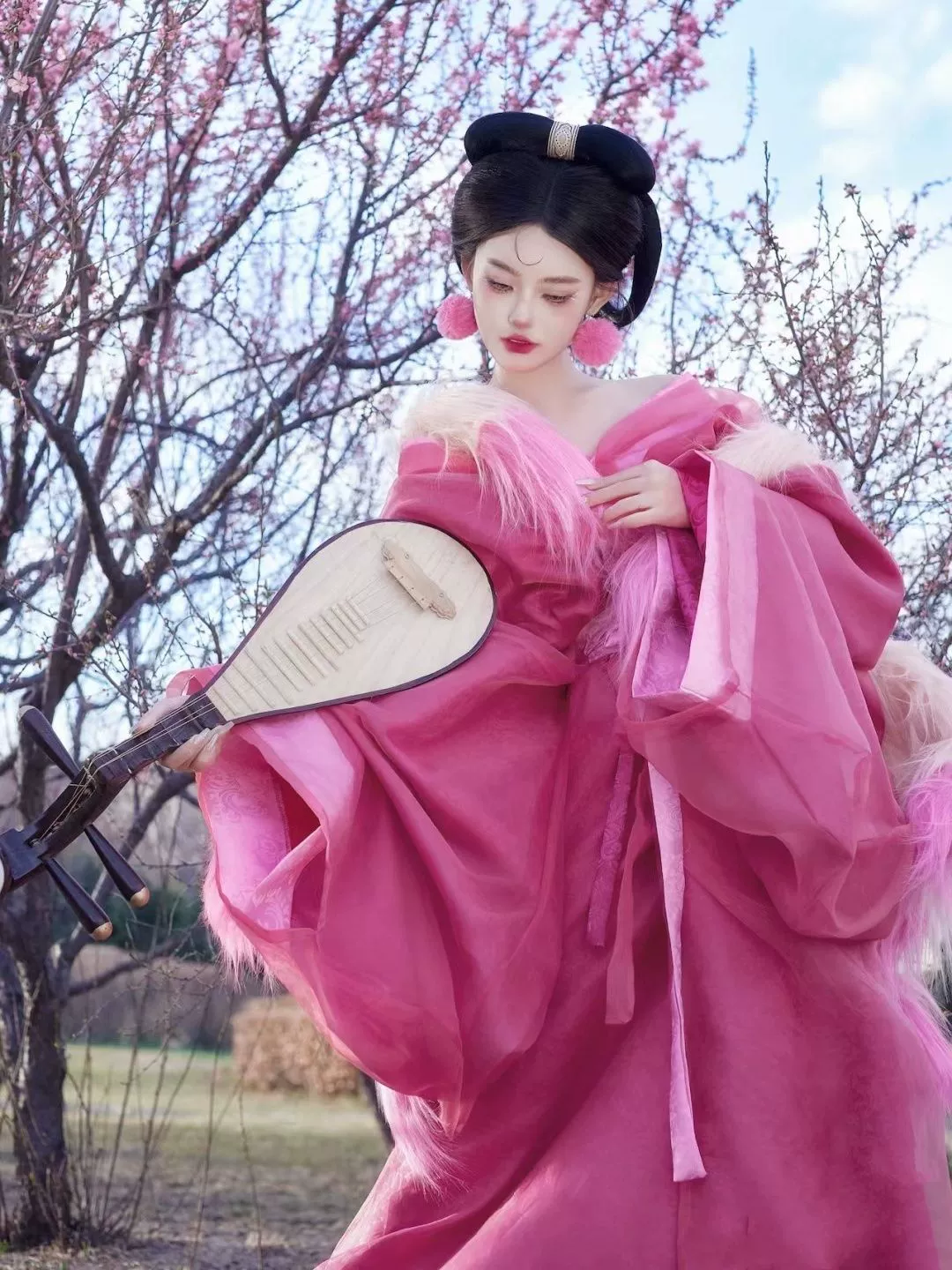 Халат времен Войны за единую Китай с длинным шлейфом, стиль Юн Та Ма Джи, реставрация гробницы Ма Ван Чу Ханфу, прямой подол, сказочная дворцовая фотография.