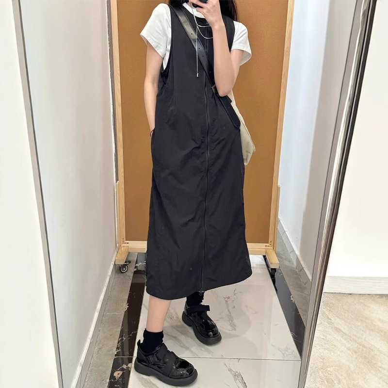 Mountain-Style Black Workwear Functional Vest Dress for Women, Summer Dress for Slightly Plump Figures, Plus-Size Dress for Chubby Women, Slimming Backless Design Mountain-Style Black Workwear Functional Vest Dress for Women, Summer Dress for Slightly Plump Figures, Plus-Size Dress for Chubby Women, Slimming Backless Design