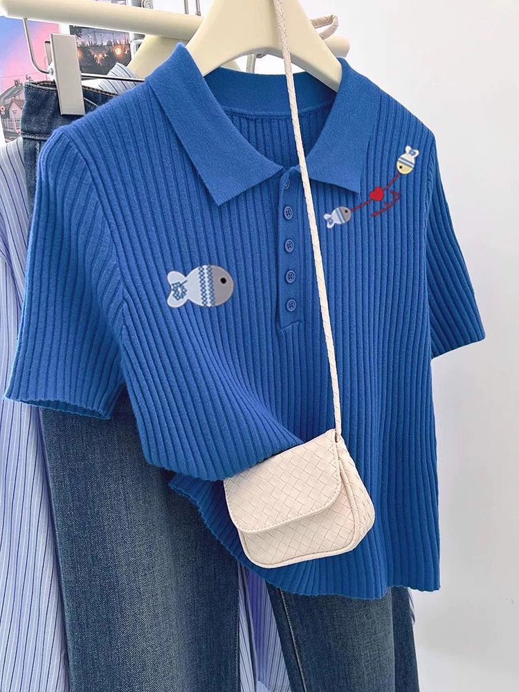 Áo thun polo nữ tay ngắn họa tiết cá nhỏ màu xanh lam — xanh lam chi tiết 3
