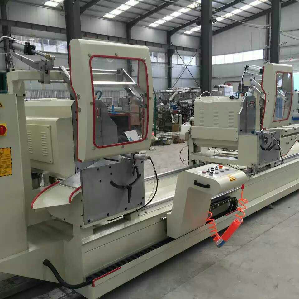 铝合金门窗设备 铝型材任意角数控双头切割锯 断桥铝合金门窗设备