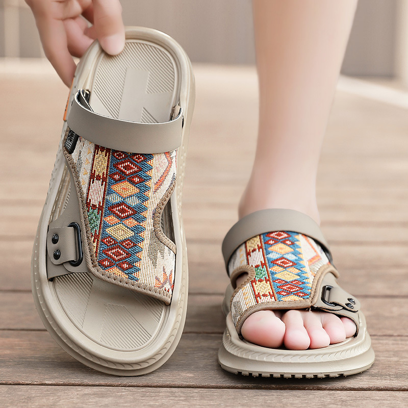 Sandals for Men, Summer Outdoor Wear, Sports Trendy Brand, Dual-Purpose for Driving, Soft Sole, Comfortable for the Feet, Vietnamese Beach Slippers