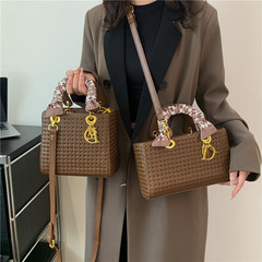 Handbagsクロスボーダーバッグ2025新型ファッションシルクタオル手提げ戴妃バッグ女性用シングルショルダーバッグ