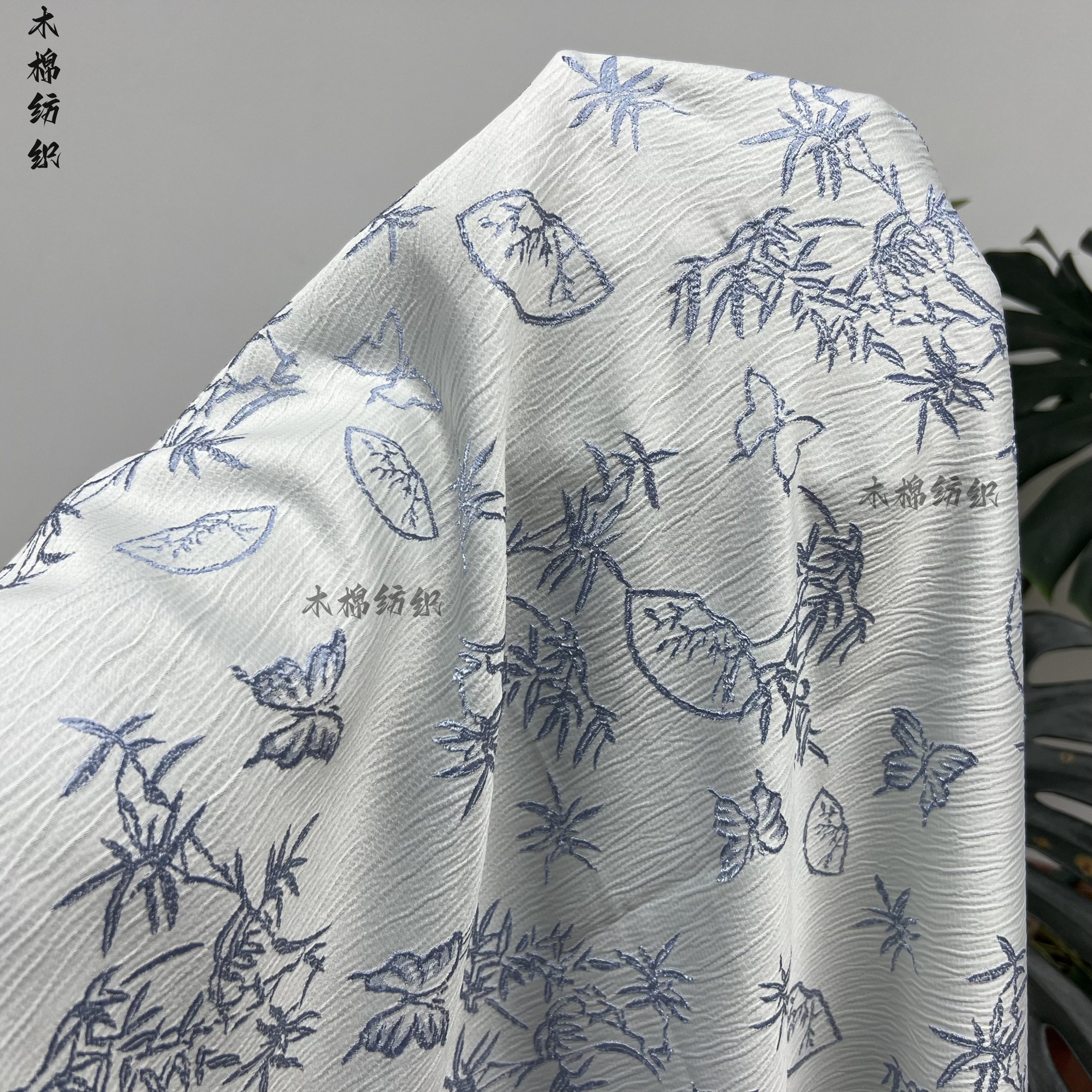 国风文竹蝴蝶提花  双色阳离子仿人丝 女装旗袍汉服面料 现货批发