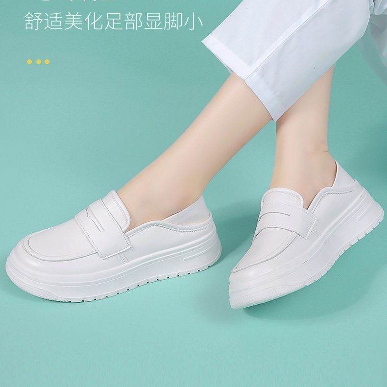 Zapatos de enfermería blancos rojos en línea, suela suave transpirable, antiodor y antideslizante, verano 2024 nuevos zapatos de trabajo médicos de moda